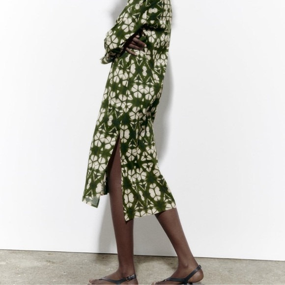 ZARA Green Abstract Print Midi Shirt Dress – Size M – Perfect Condition - Picture 2 of 10